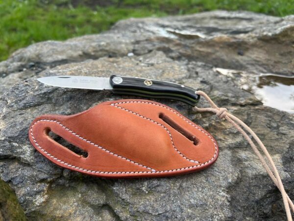 Gürtelmessertasche, helles Leder mit antikfinish, Messer Büffelhorn – Bild 2
